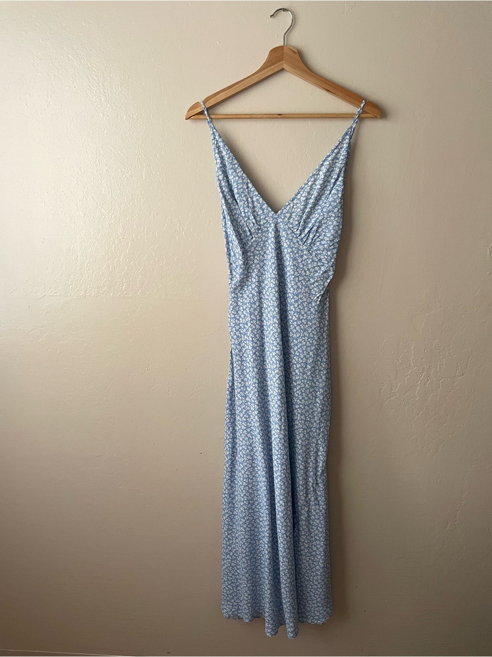 Doen Light Blue Floral spaghetti straps Maxi Dress with Tie Waist